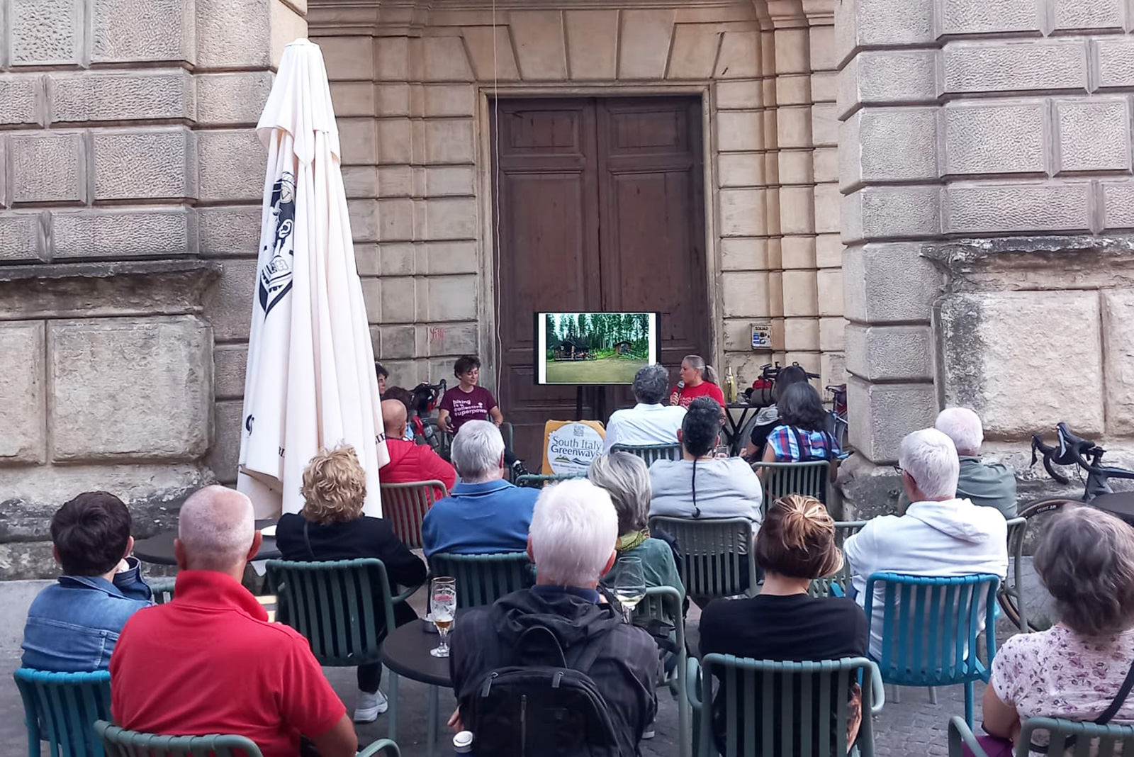 Bologna: incontro alla Velostazione di Via Indipendenza